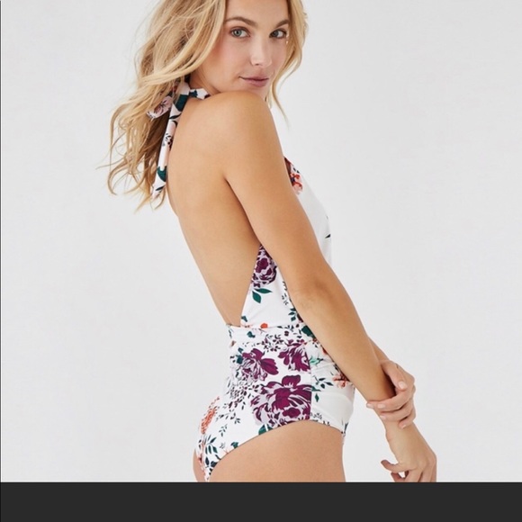 NEW CHIC 1 PIECE SWIMSUIT!! beautiful - Picture 7 of 8